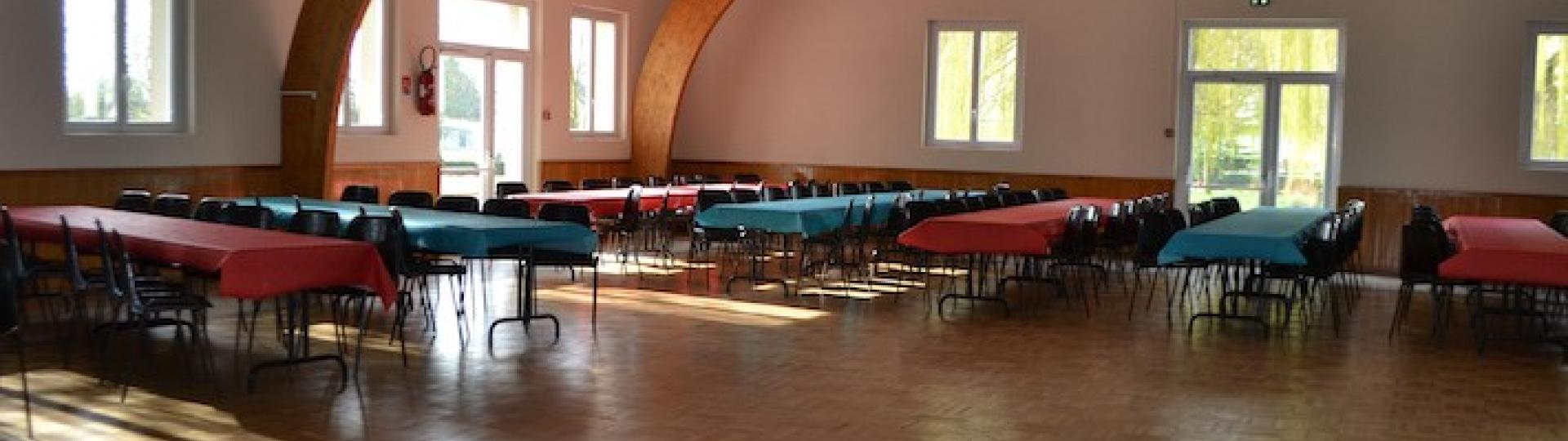 Salle des fêtes à DAUMERAY